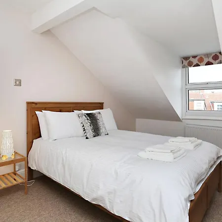 Apartment Bright & Spacious 3 Bedroom Maisonette In Redland *