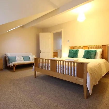 Bright & Spacious 3 Bedroom Maisonette In Redland * Bristol
