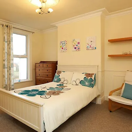 Apartment Bright & Spacious 3 Bedroom Maisonette In Redland *