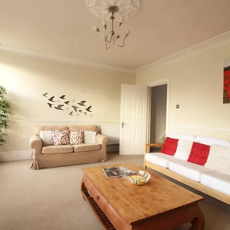 Apartment Bright & Spacious 3 Bedroom Maisonette In Redland *