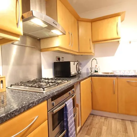 Apartment Bright & Spacious 3 Bedroom Maisonette In Redland
