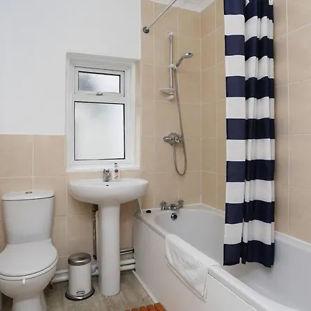 Bright & Spacious 3 Bedroom Maisonette In Redland Apartment Bristol